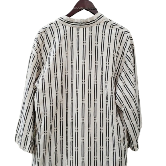 Universal Thread Linen Striped Open Front Kimono - Picture 8 of 12